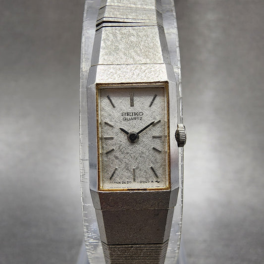 Seiko Tank Watch Women 12mm Silver Dial Silver Tone 2e20-5029 New Battery