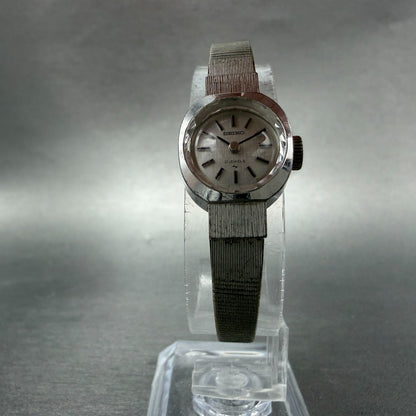 Seiko Watch Women 16mm Silver Dial Silver Tone Manual Round 11-0340 Runs Vintage5