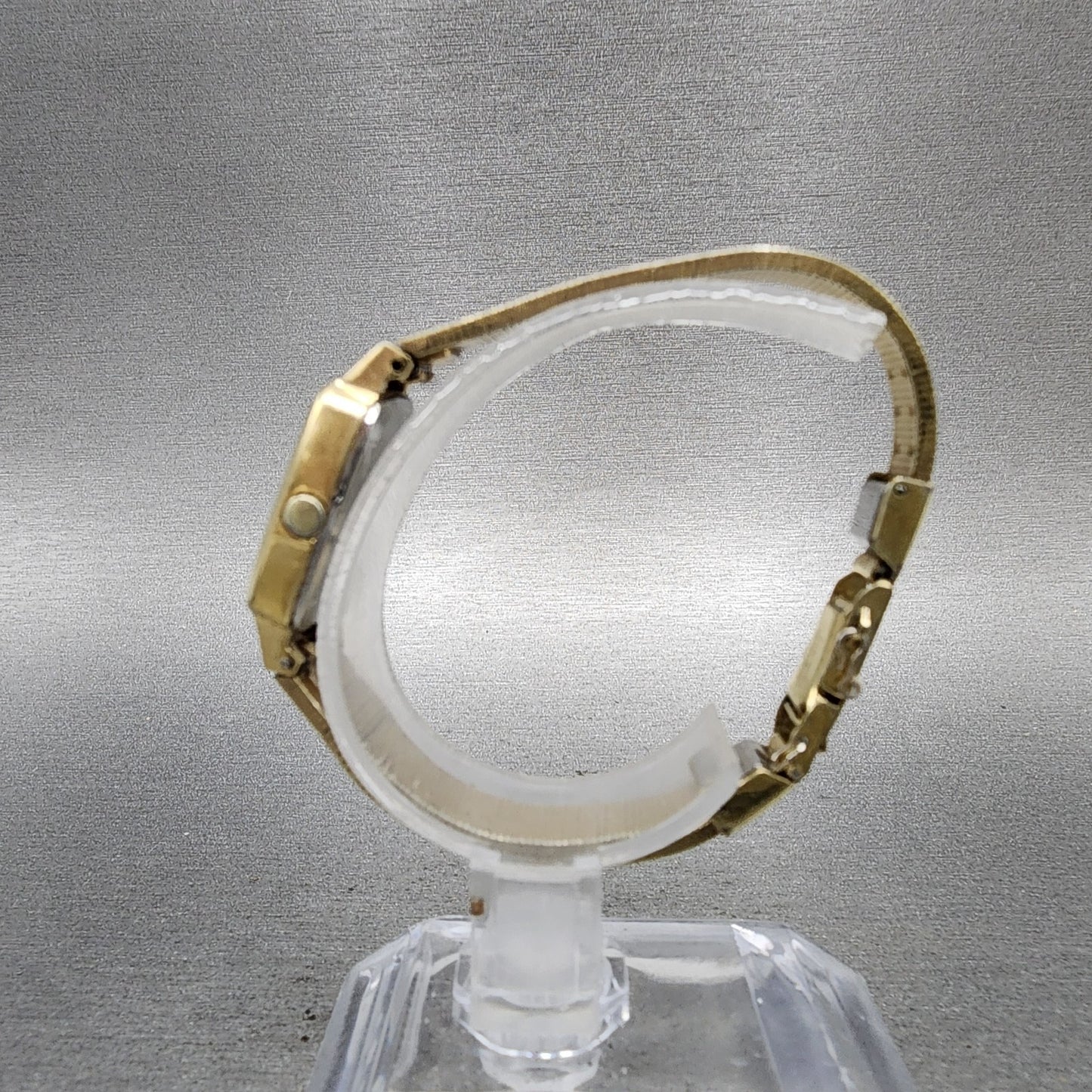 Seiko Tank Watch Women 18mm Gold Dial Gold Tone Rectangle 23205229 New Battery6