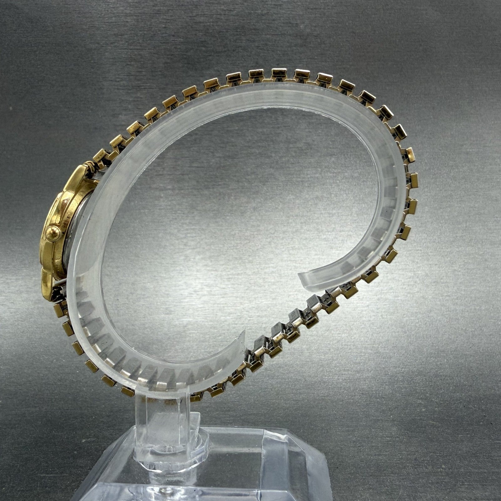 Seiko Watch Women 22mm White Dial Gold Tone Round 1N01-0A19 New Battery6