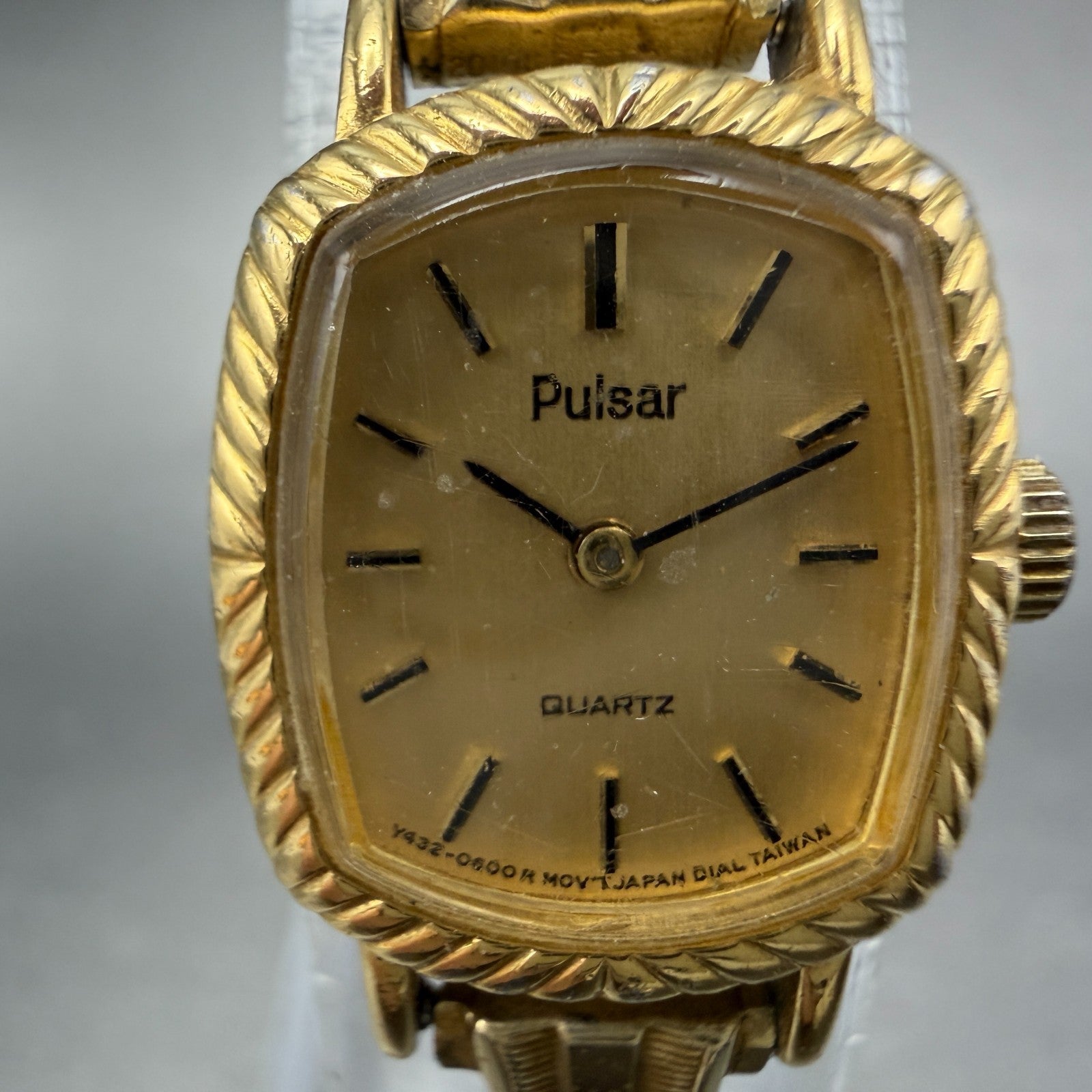 Pulsar Watch Women 16mm Gold Dial Gold Tone Rectangle Y432-5350 new battery1