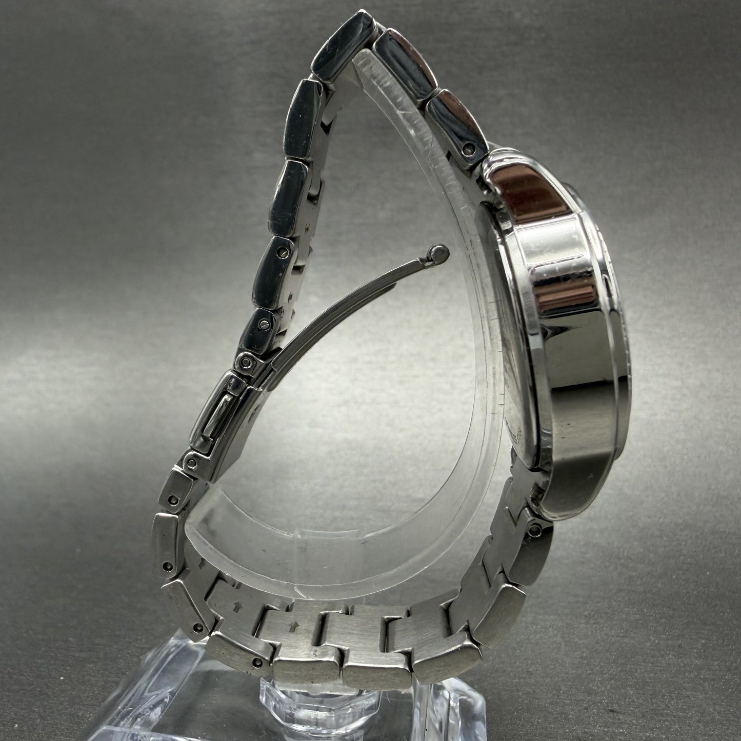 Tommy Bahama Watch Women 33mm Blue Dial Steel Date Round New Battery8