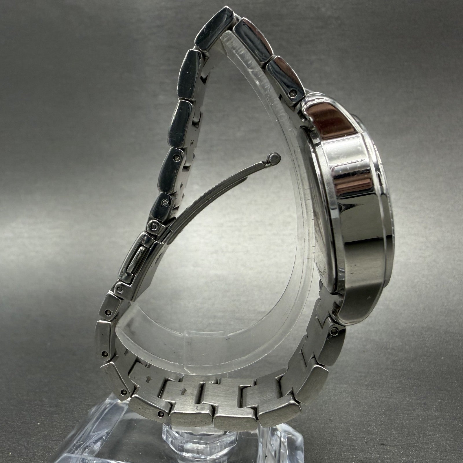 Tommy Bahama Watch Women 33mm Blue Dial Steel Date Round New Battery8