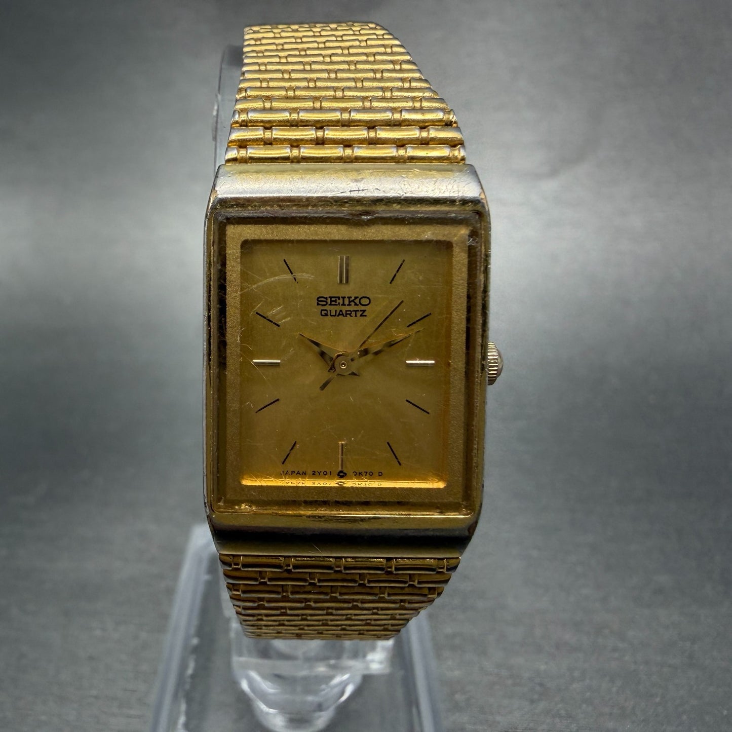 Seiko Tank Watch Women 19mm Champagne Dial Gold Tone 2Y01-5D19 New Battery0