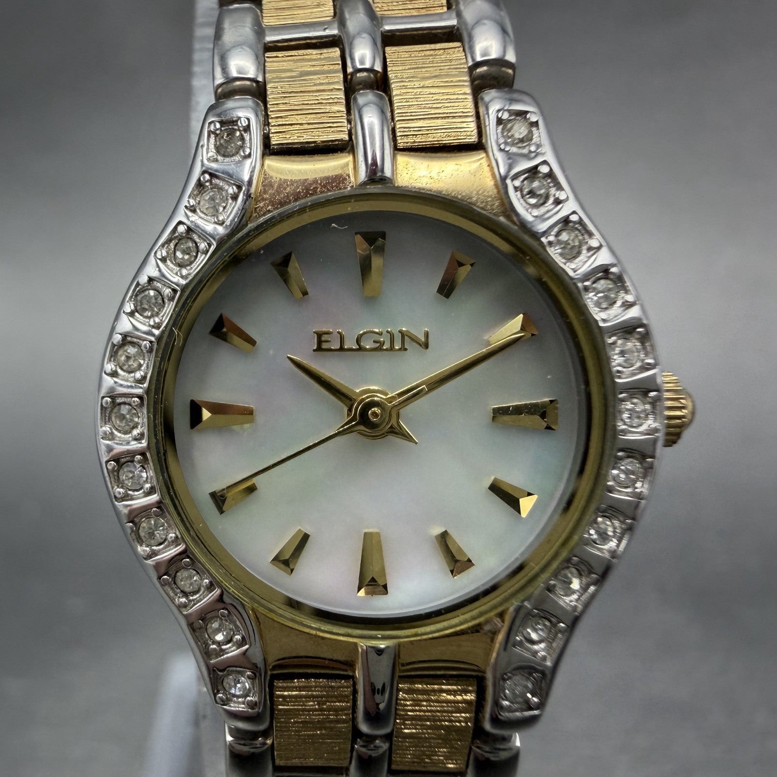 Elgin Watch Women 21mm MOP Dial Two Tone Round Bracelet VC11 New Battery1