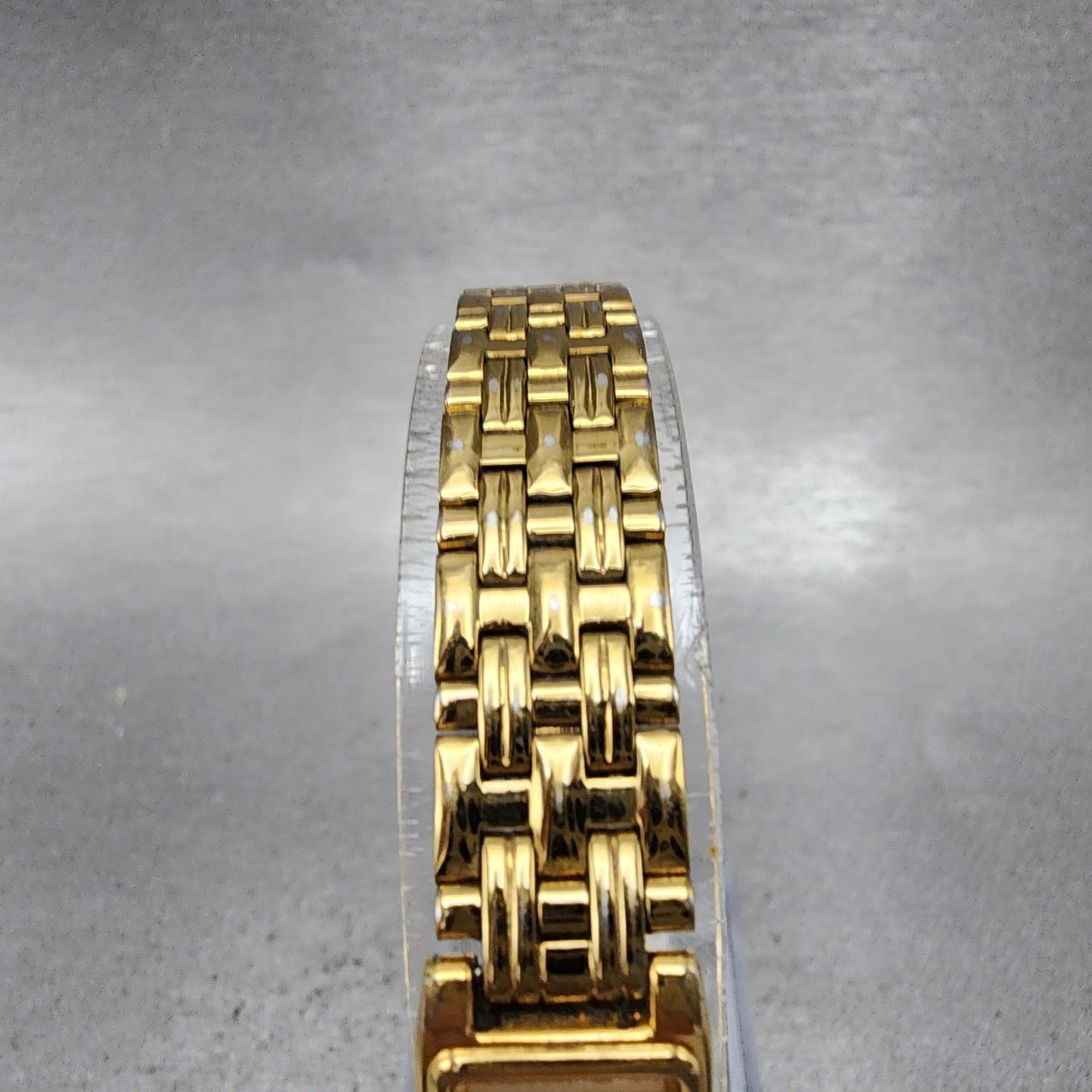Seiko Tank Watch Women 13mm Champagne Dial Gold Tone 2e207021 New Battery ABC124