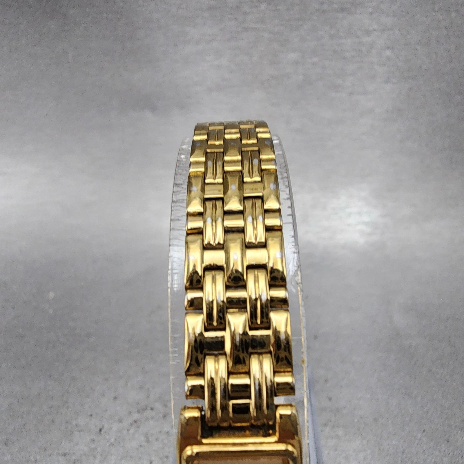 Seiko Tank Watch Women 13mm Champagne Dial Gold Tone 2e207021 New Battery ABC124