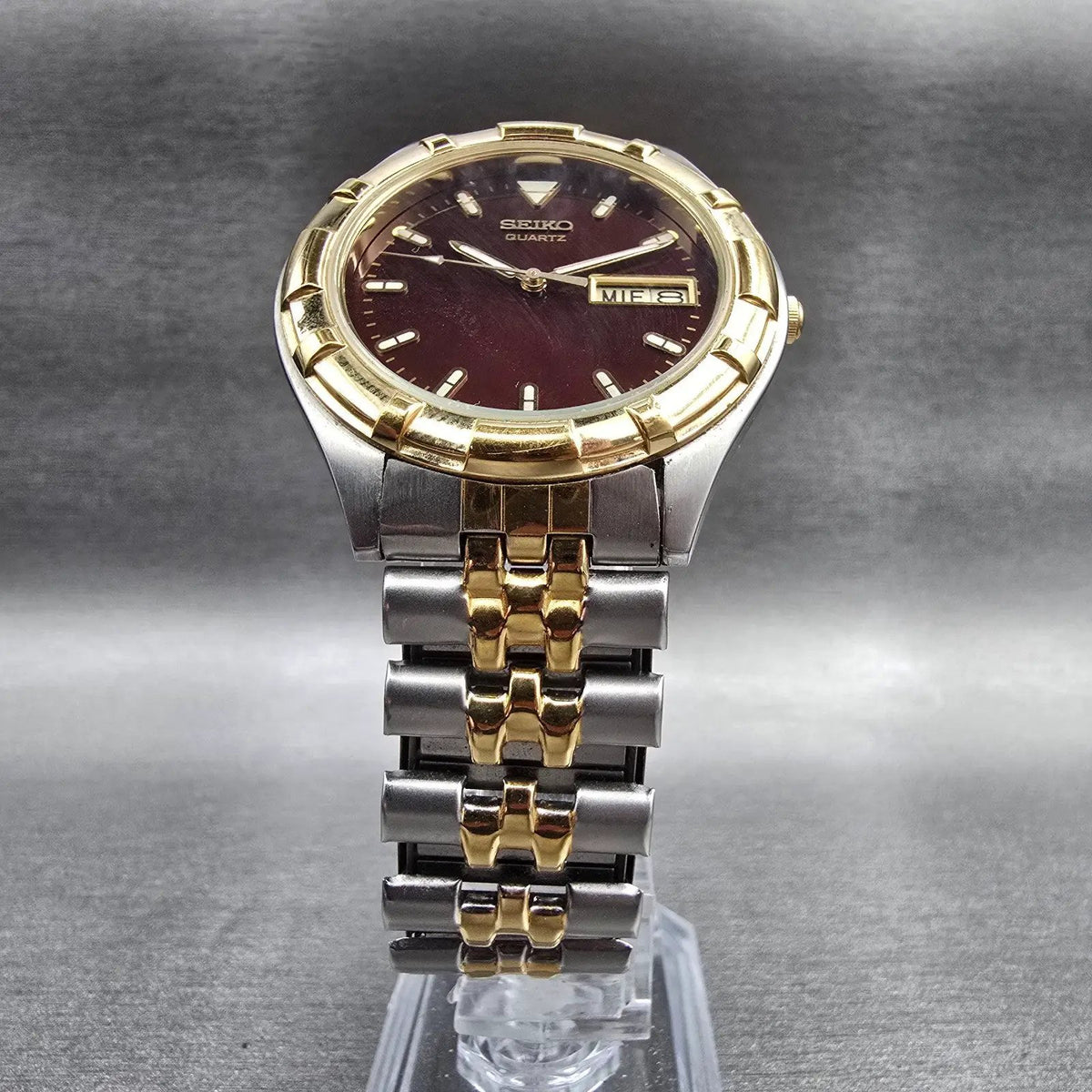 Seiko Watch Men 39mm Red Dial Two Tone Daydate Round 7N43-7068 New Battery5