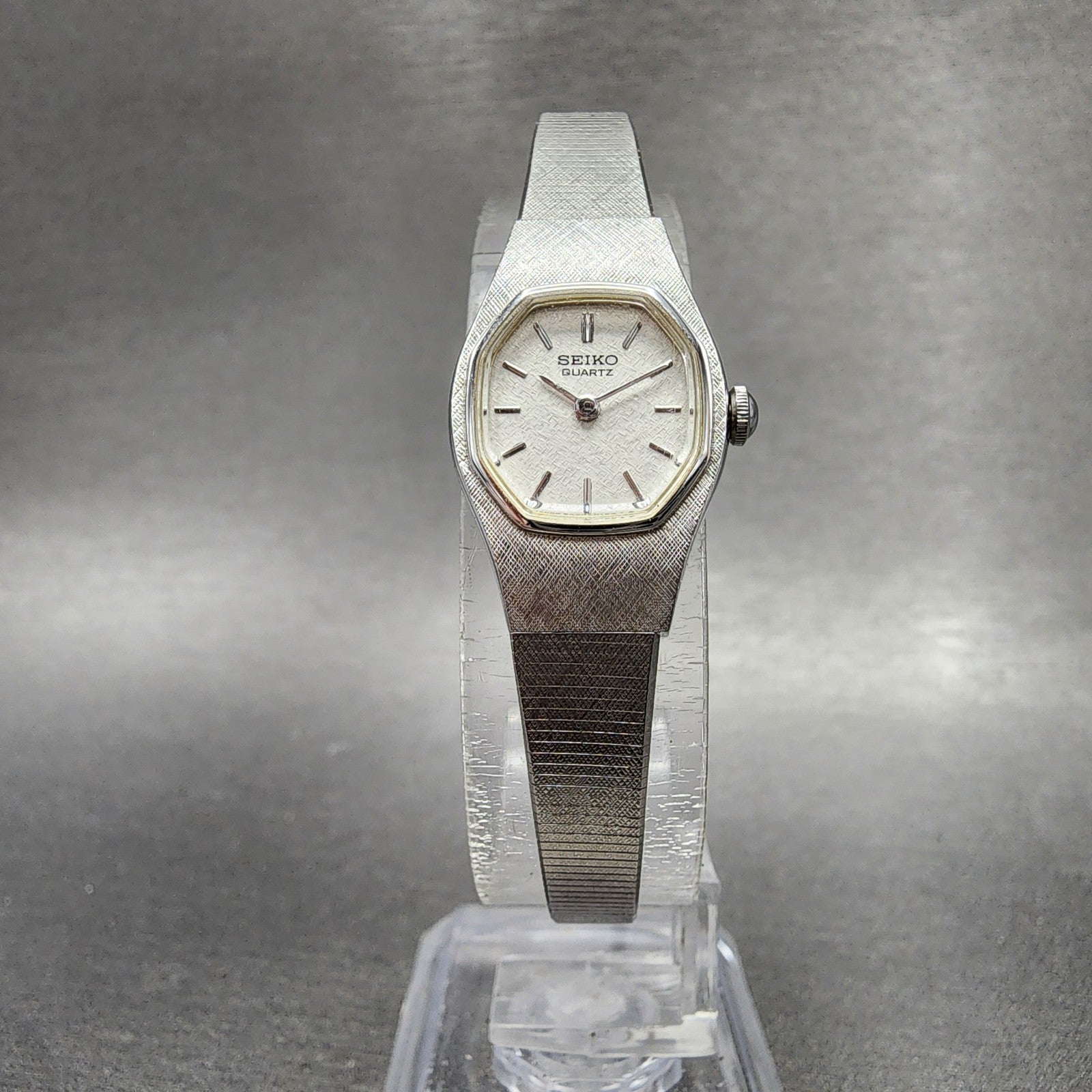 Seiko Watch Women 17mm White Dial Silver Tone Round 54205059 New Battery VTG5