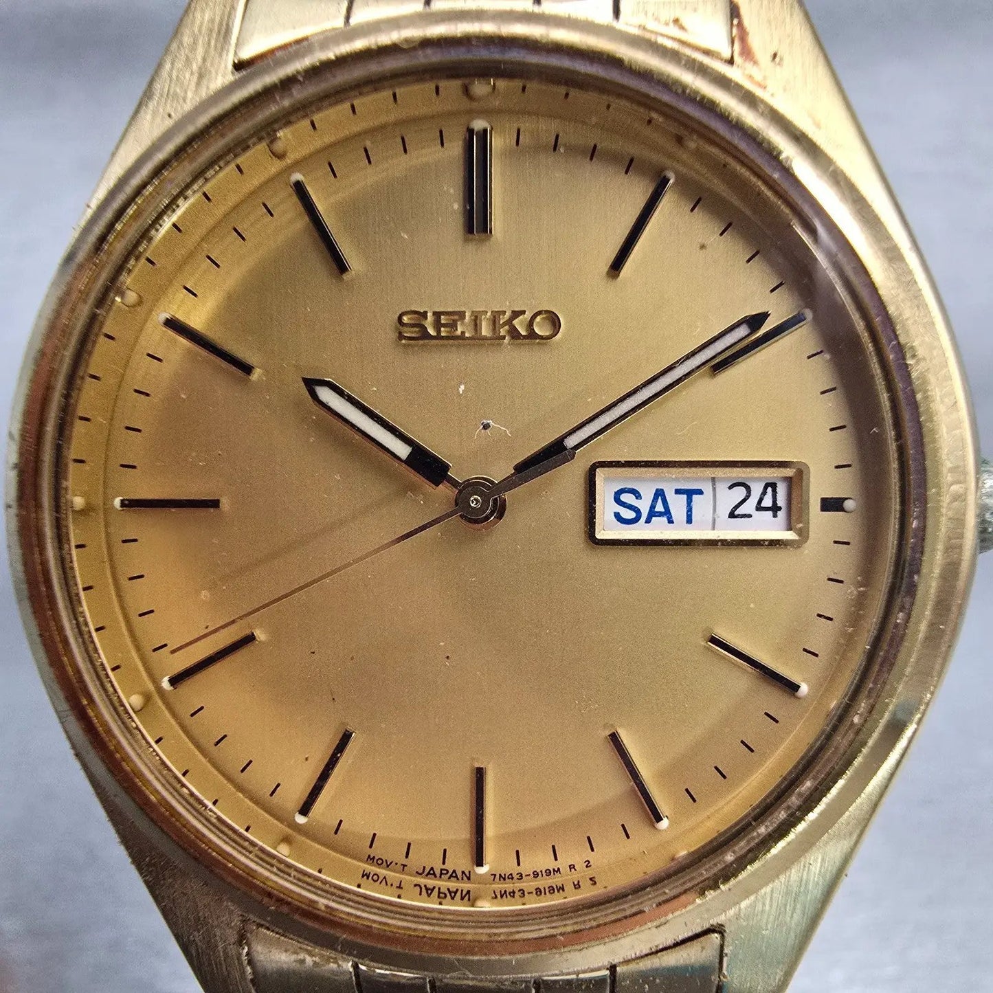 Seiko Watch Men 37mm Gold Dial Gold Tone Daydate Round 7N43-9048 New Battery VTG1