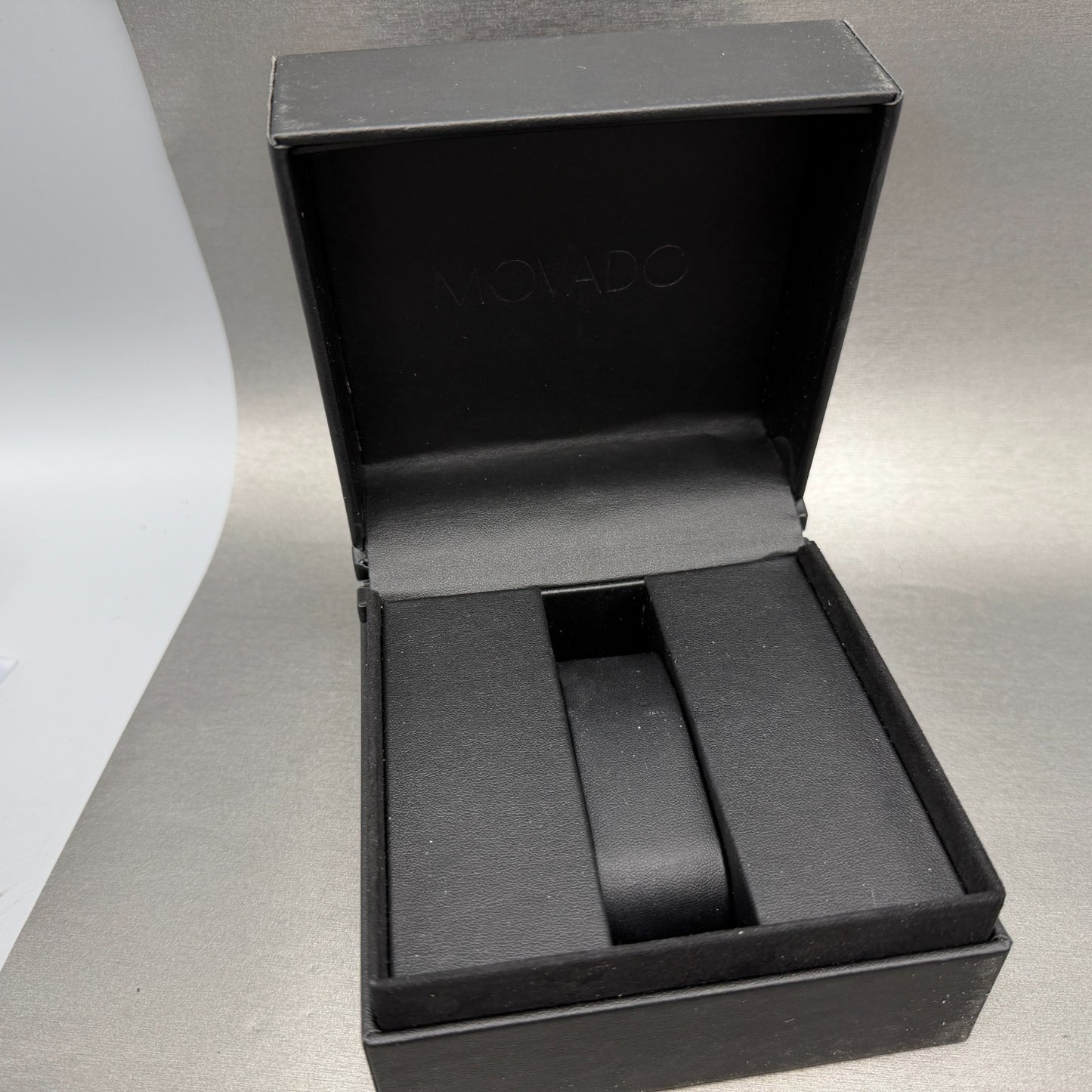 Movado Museum Watch Women 28mm Black Dial Steel Round 0607274 New Battery13