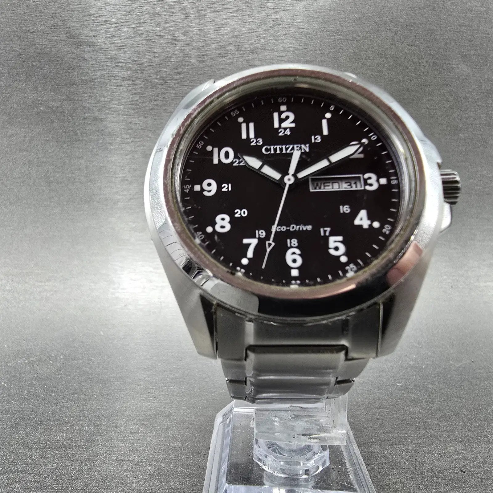 Citizen Eco-Drive Watch Men 43mm Black Dial Steel Daydate J800-R006738 Runs LP5