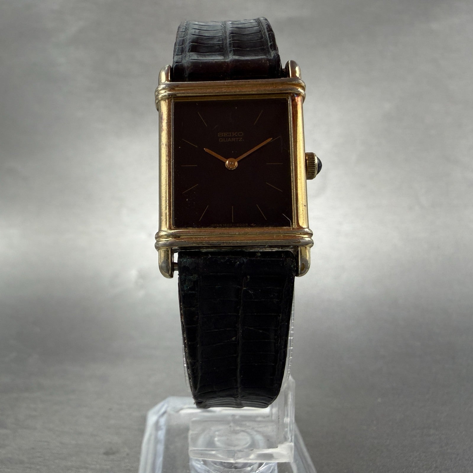 Seiko Tank Watch Women 19mm Black Dial Gold Tone Rectangle 1400-524F New Battery5