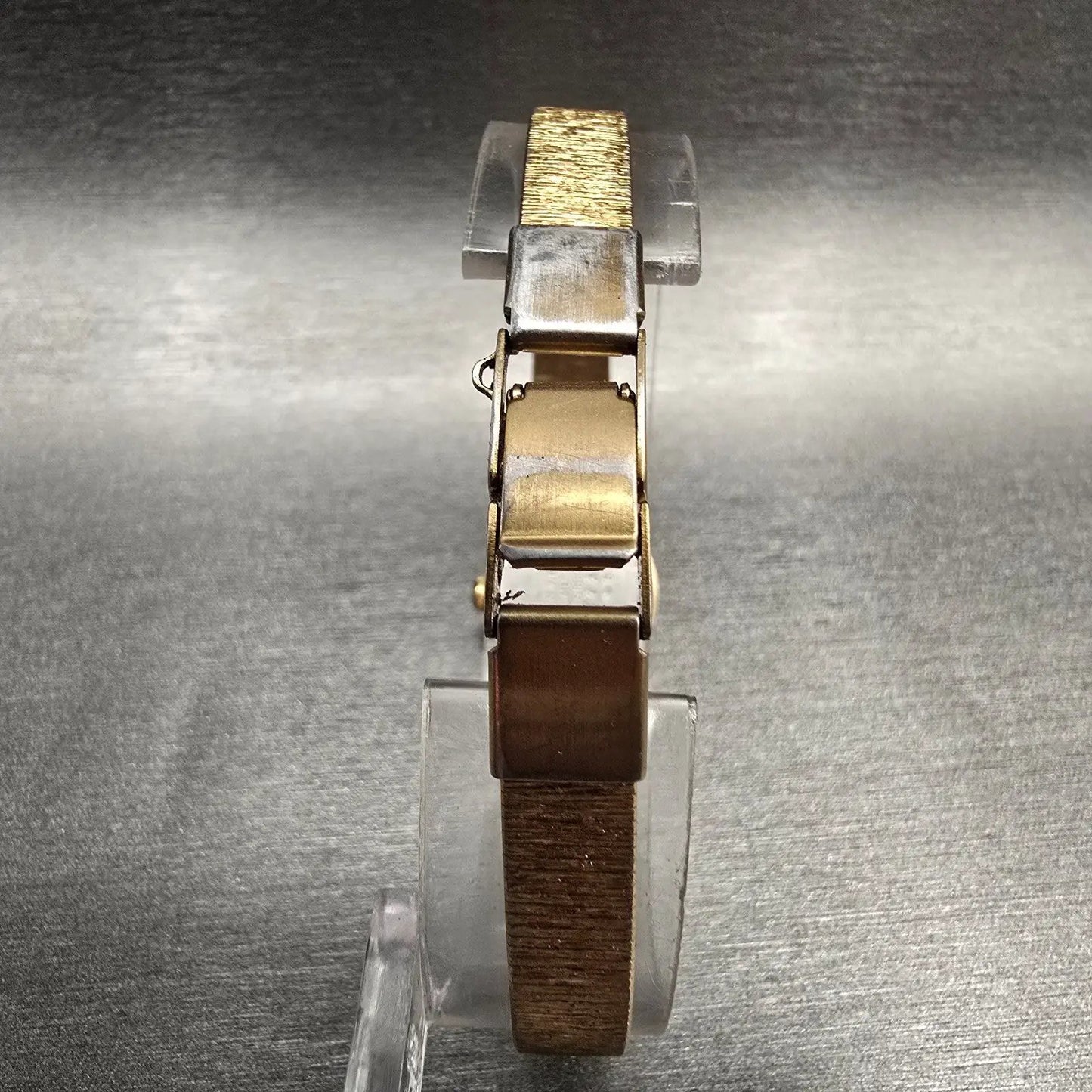 Citizen CQ Watch Women 17mm Black Dial Gold Tone Oval 3220-S16598 New Battery TR7
