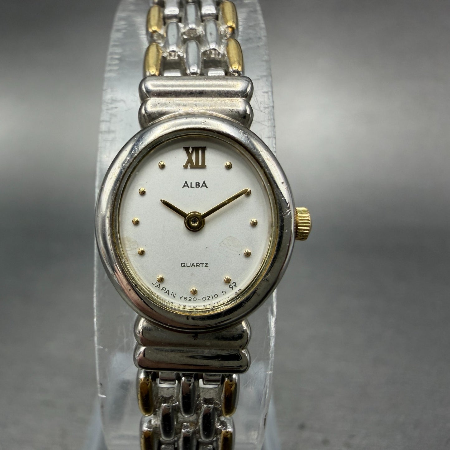 Seiko Alba Watch Women 15mm Silver Dial Two Tone Oval Y520-5070 New Battery0