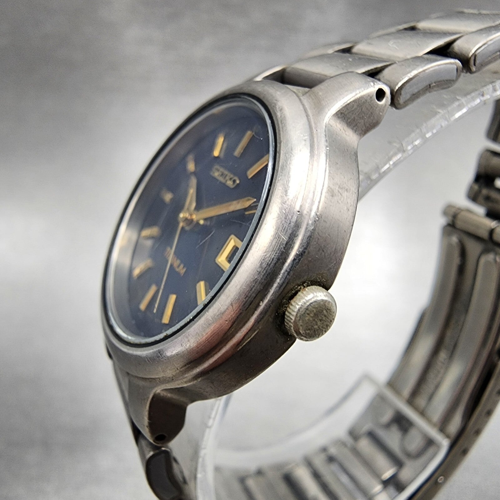 Seiko Watch Women Titanium Blue Dial Date 27mm Round 7N820439 New Battery2