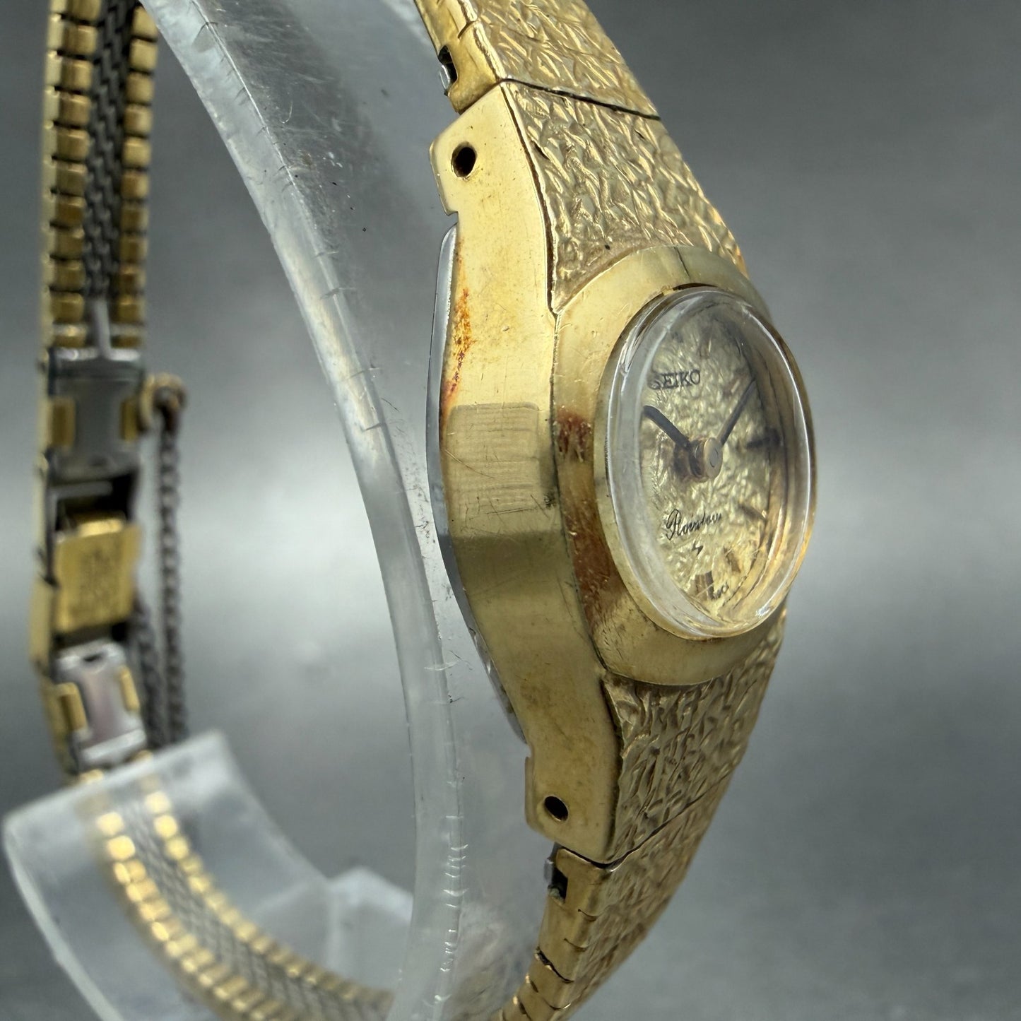 Seiko Rainbow Watch Women 17mm Champagne Dial Gold Tone Manual 11-7450 Runs3