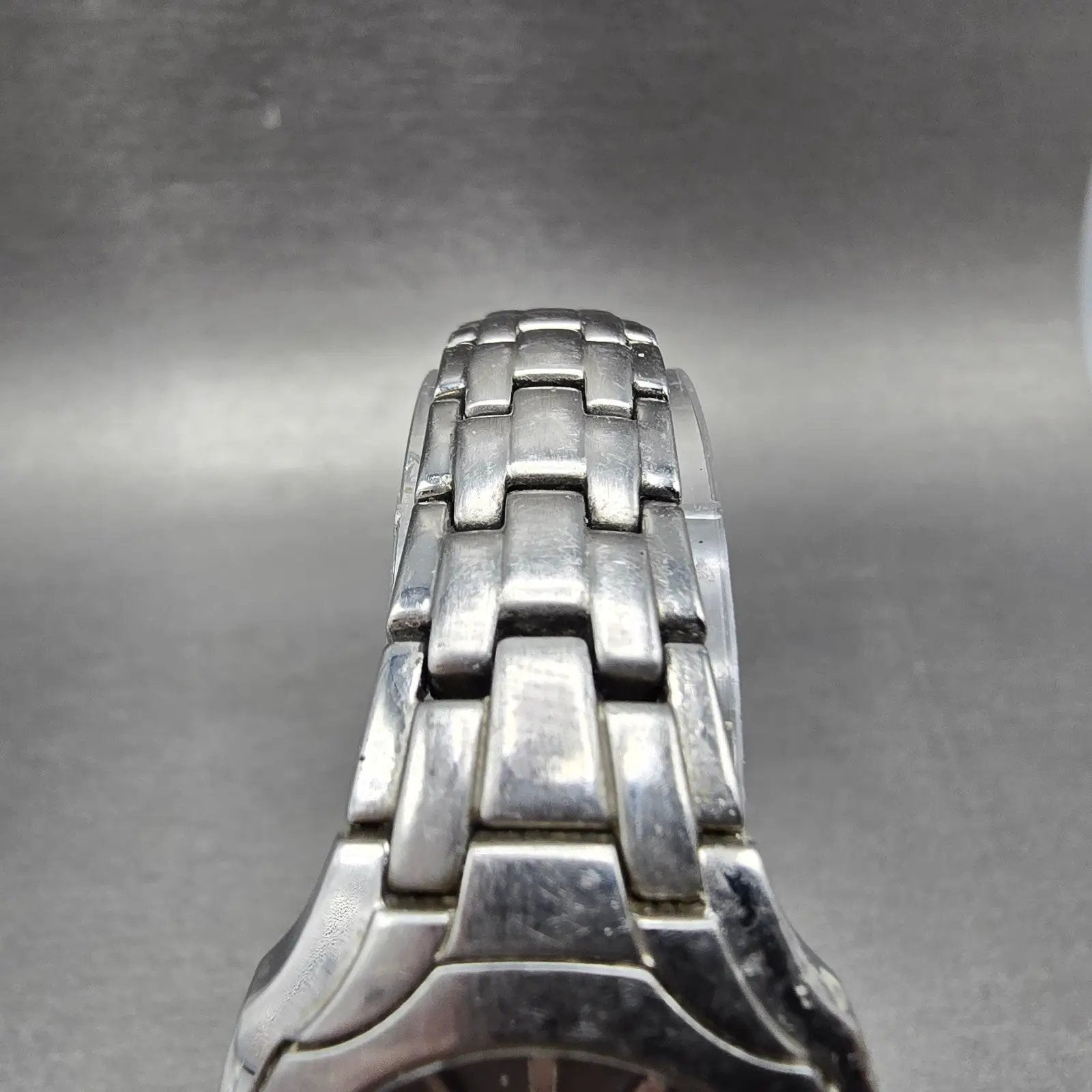 Citizen Eco-Drive Watch Women 25mm Gray Dial Steel Date READ!! E011-S049601 Runs4