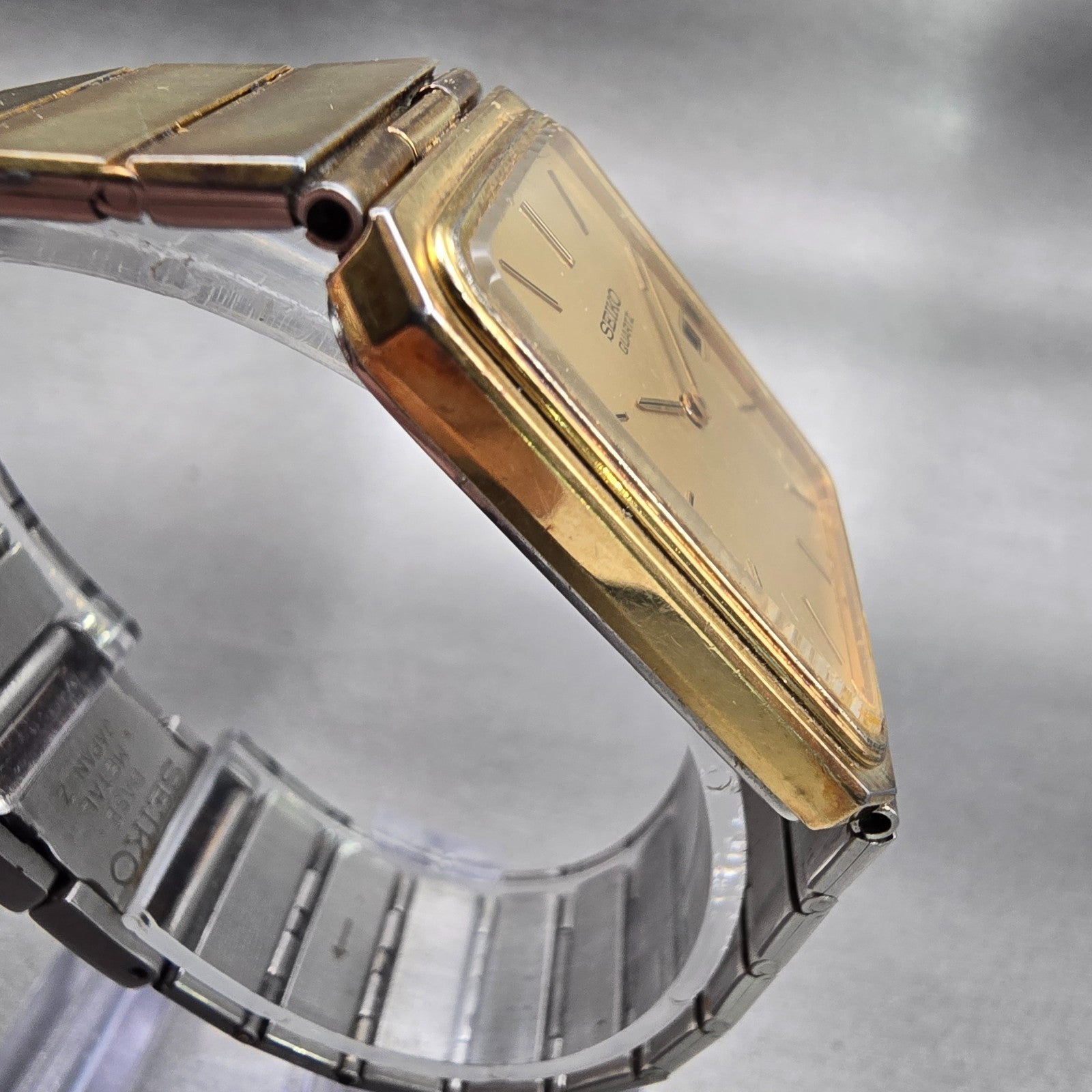 Seiko Watch Men 28mm Gold Dial Gold Tone Date Rectangle 9029-5009 New Battery3