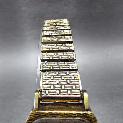 Bulova Accutron Watch Women 23mm Champagne Dial Gold Tone Date N4 PARTS Vintage4