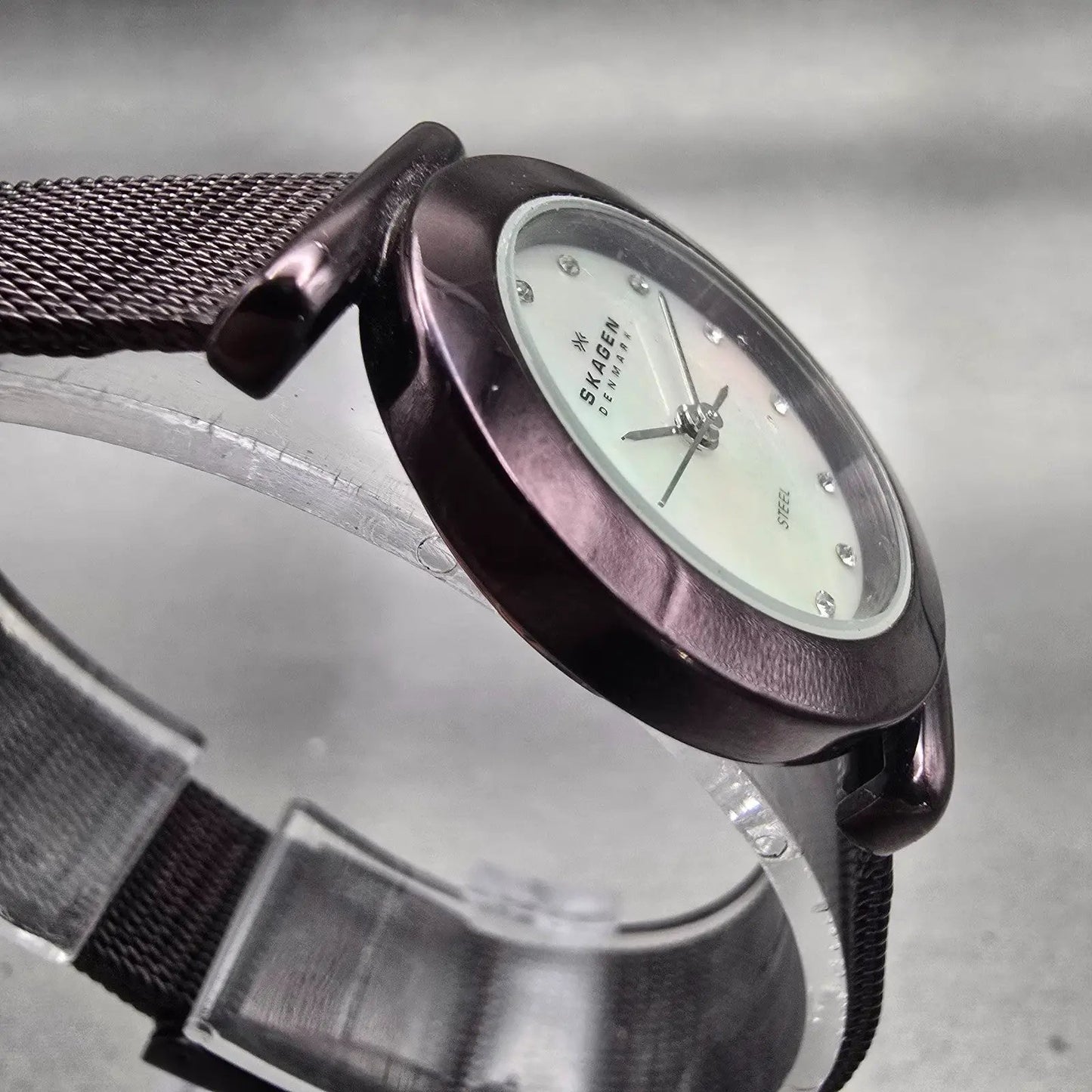 Skagen Denmark Watch Women 25mm MOP Dial Purple Tone Round 107SMMD New Battery3