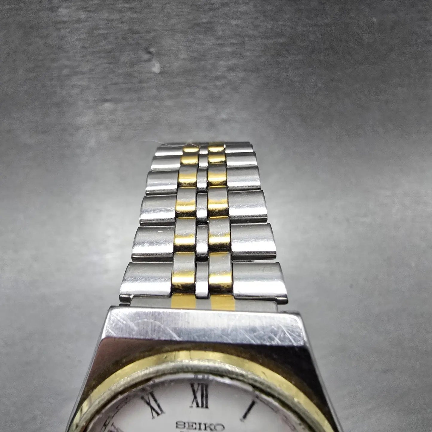Seiko SQ Watch Men 31mm White Dial Two Tone Daydate Round 8C23-6020 PARTS5