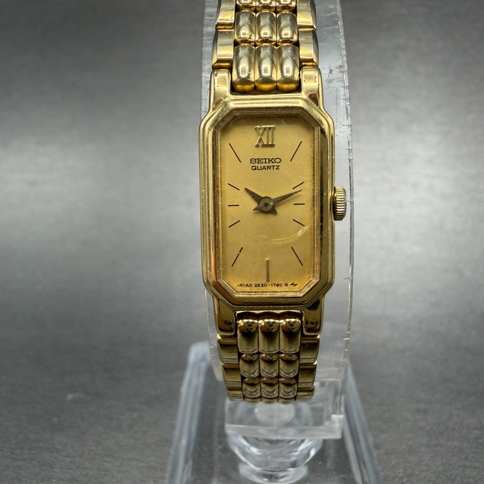 Seiko tank Watch Women 12mm Champagne Dial Gold Tone 2e20-6389 New Battery GY70