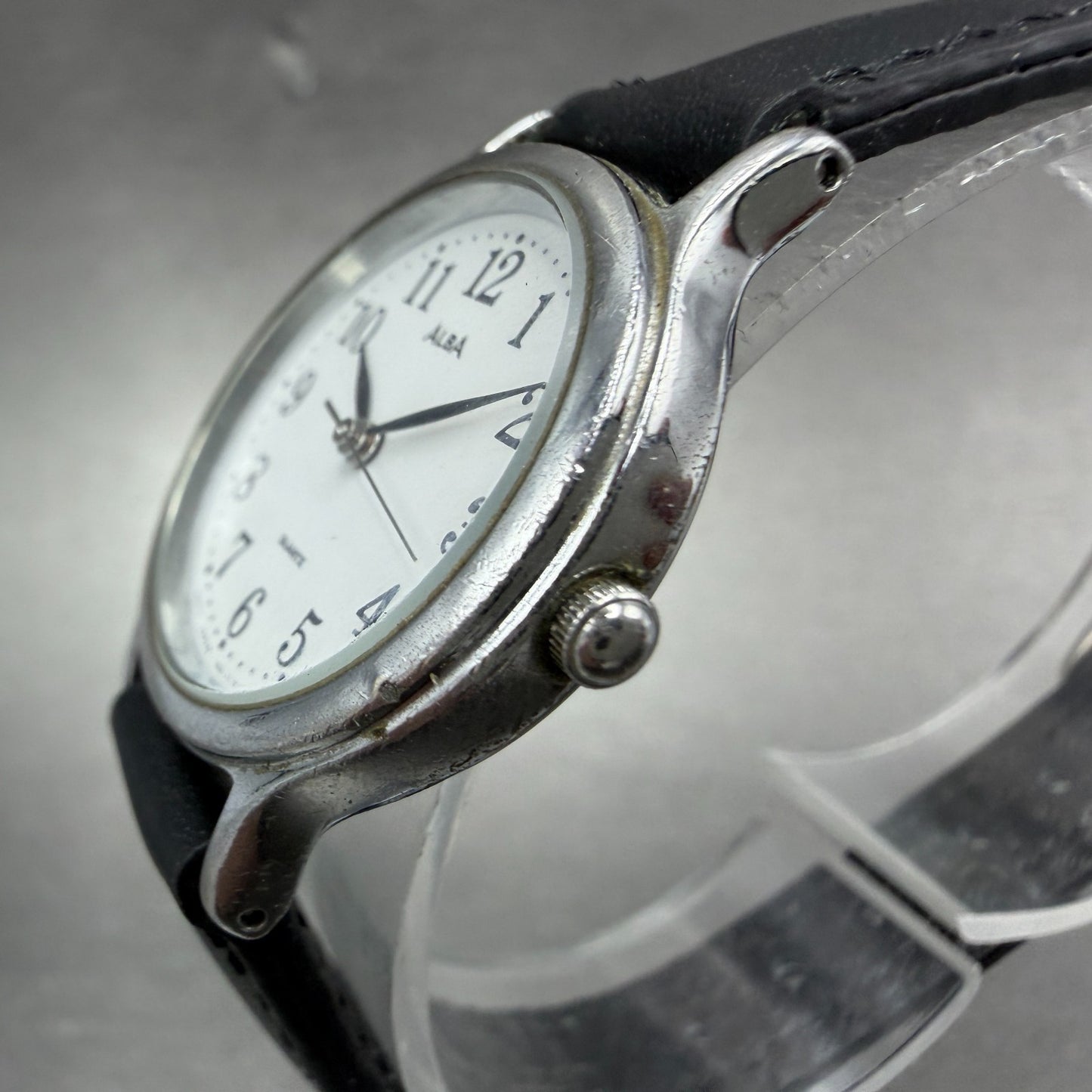 Seiko ALBA Watch Women 27mm White Dial Silver Tone Round V501-6K00 New Battery2