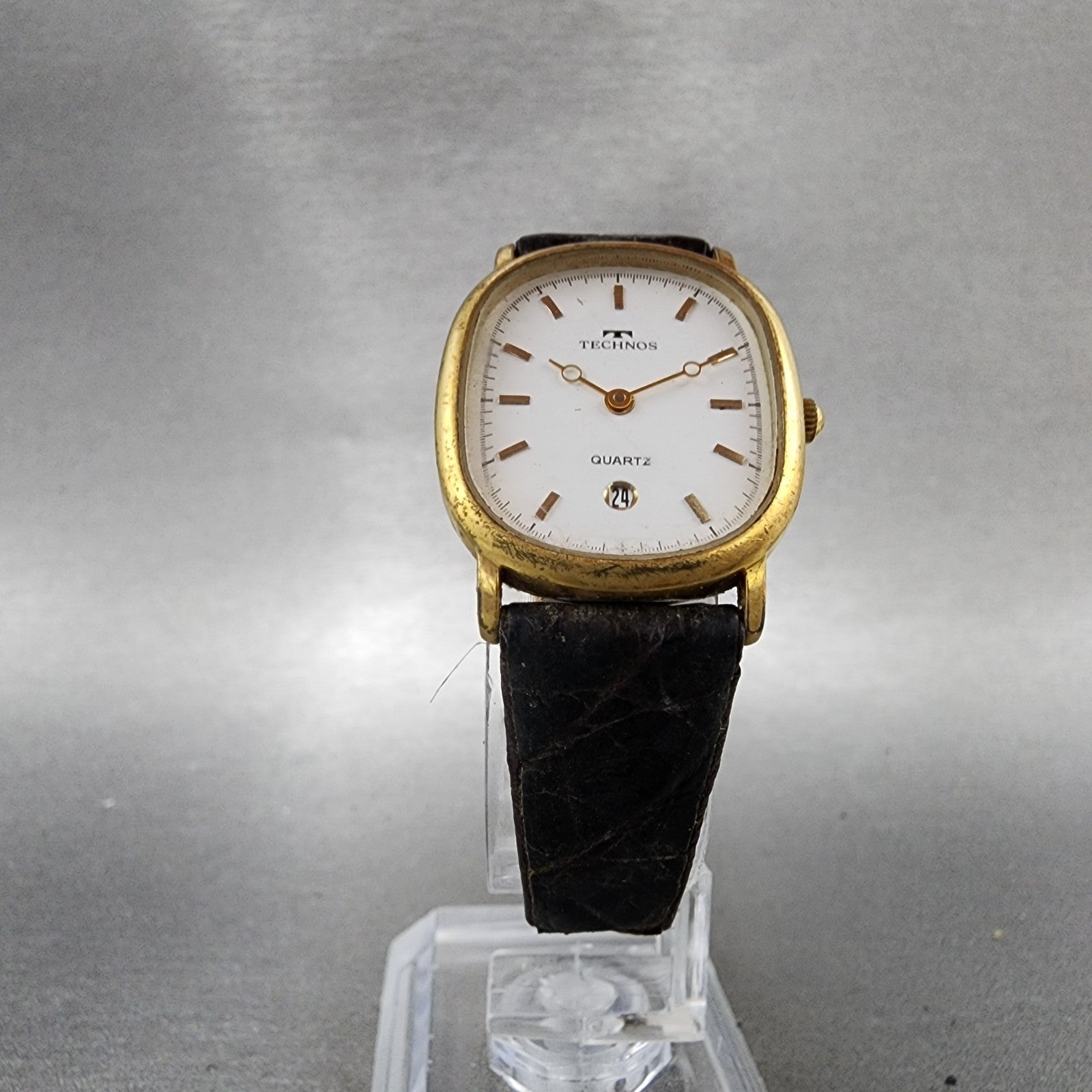 Technos Watch Women 23mm White Dial Gold Tone Date Oval 51178 New Battery5