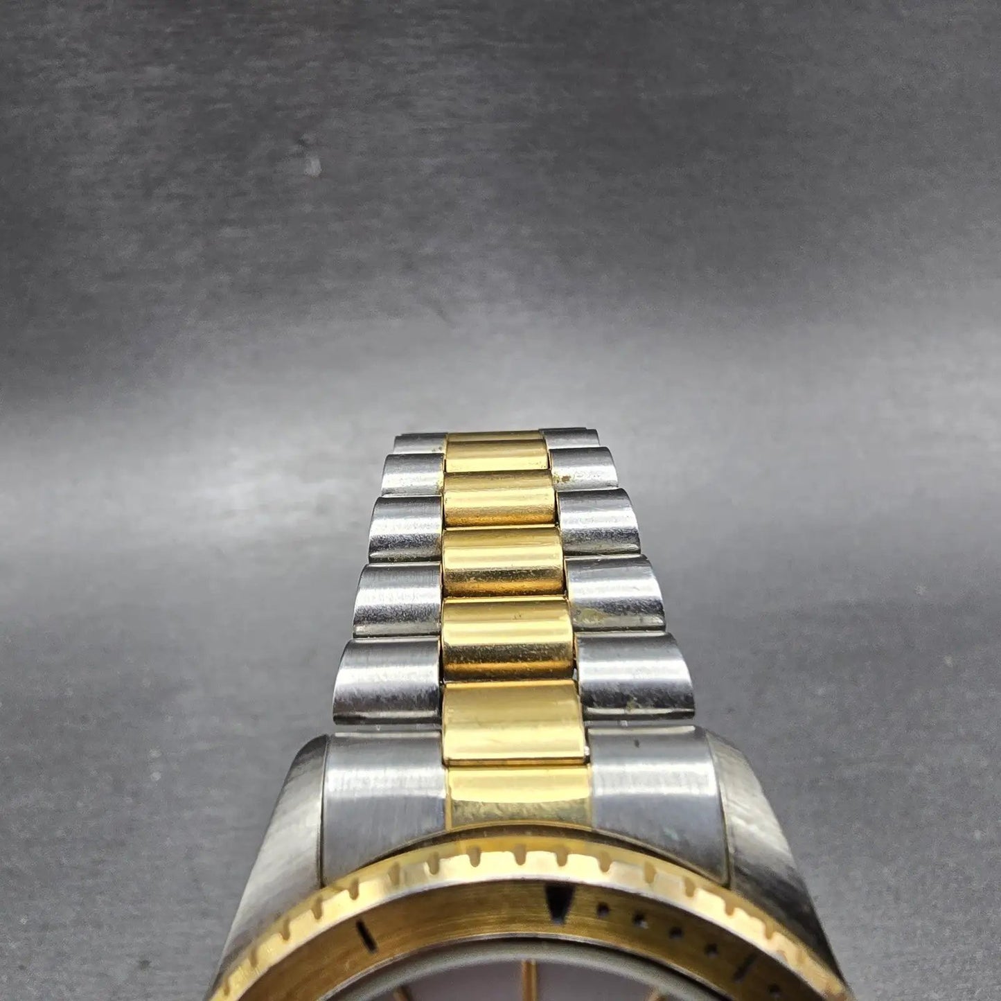 Elgin Sportsman Dive Watch Men 38mm Silver Dial Two Tone Date Round New Battery4