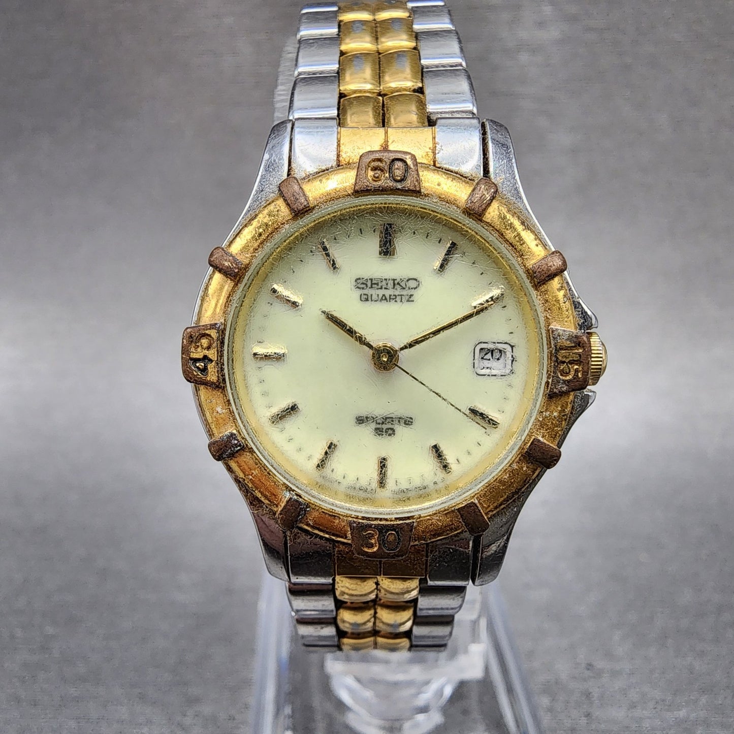 Seiko Sports 50 Watch Women 25mm Luminous Dial Two Tone Date Round New Battery0