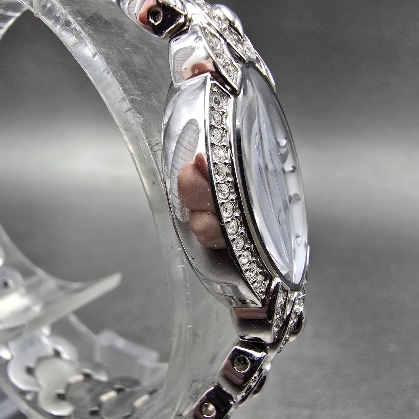 Wittnauer Watch Women 17mm MOP Dial Silver Tone Crystal Bezel Oval New Battery3