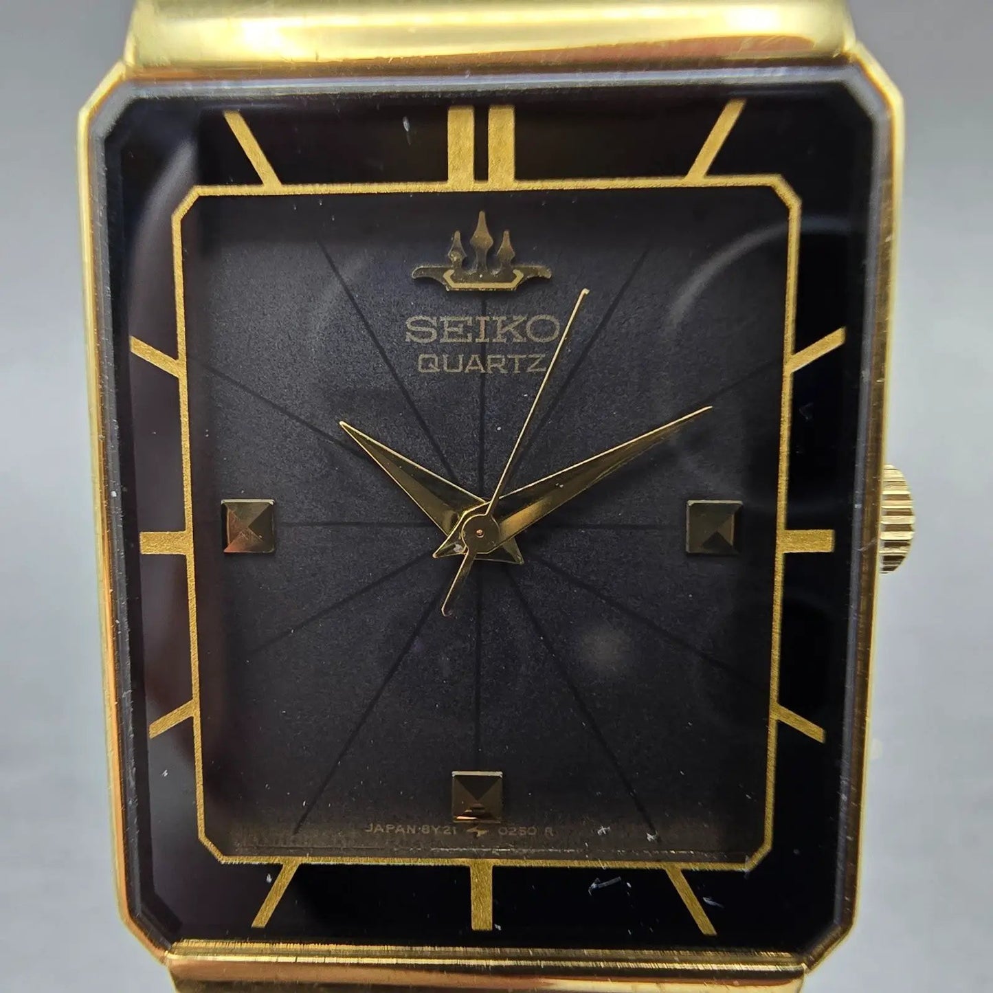 Seiko Tank Watch Men 24mm Black Dial Gold Tone Rectangle 8Y21-509A New Battery1