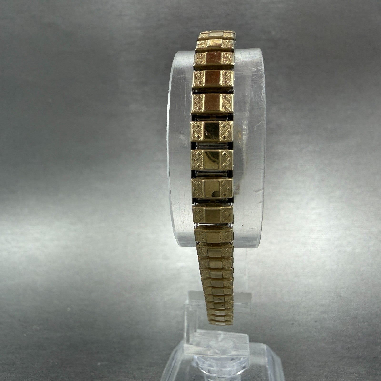 Seiko Watch Women 17mm Silver Dial Gold Tone Oval Vintage 2P21-5009 New Battery7