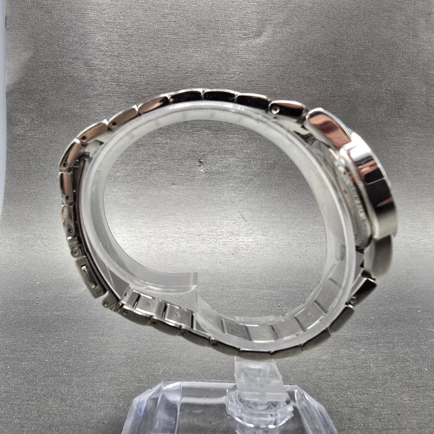 Citizen Eco-Drive Watch Women 30mm White Dial Silver Tone Date J015-S086922 Runs7