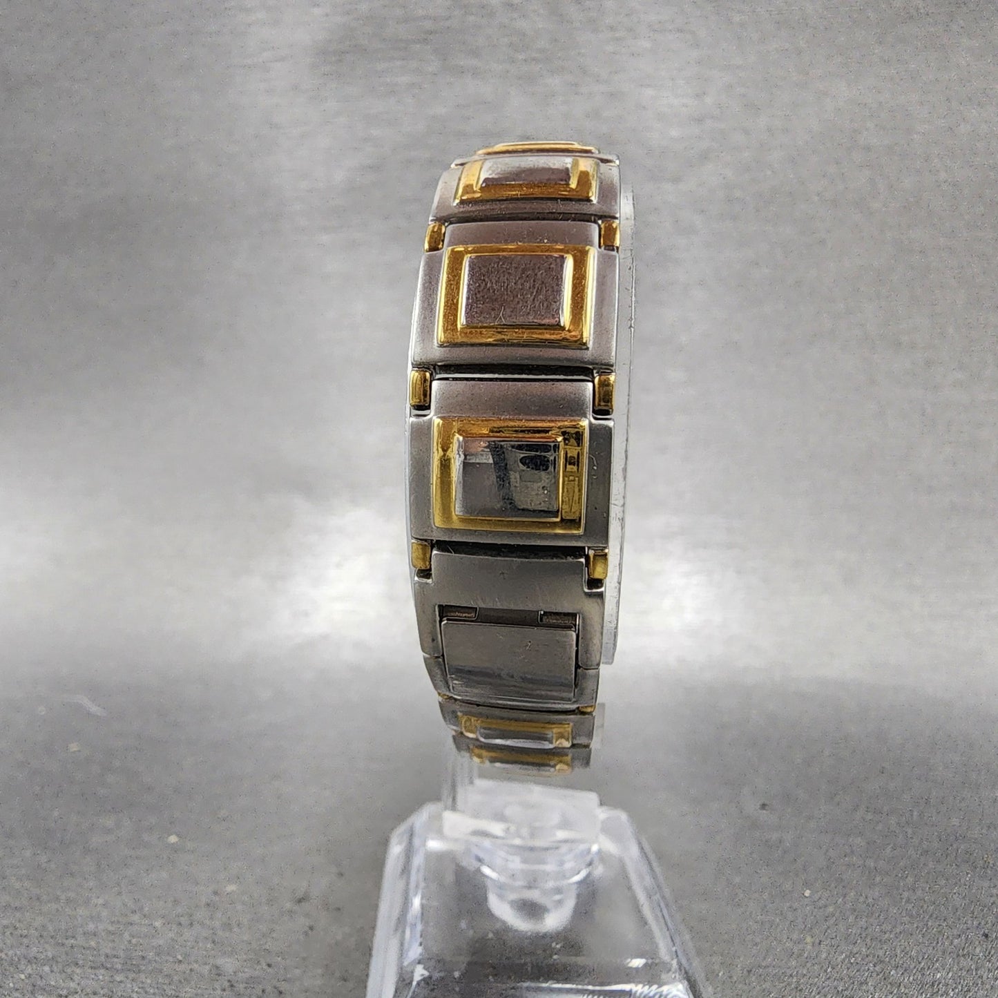 Bulova Watch Women 15mm Silver Dial Two Tone Rectangle 98T53 New Battery7