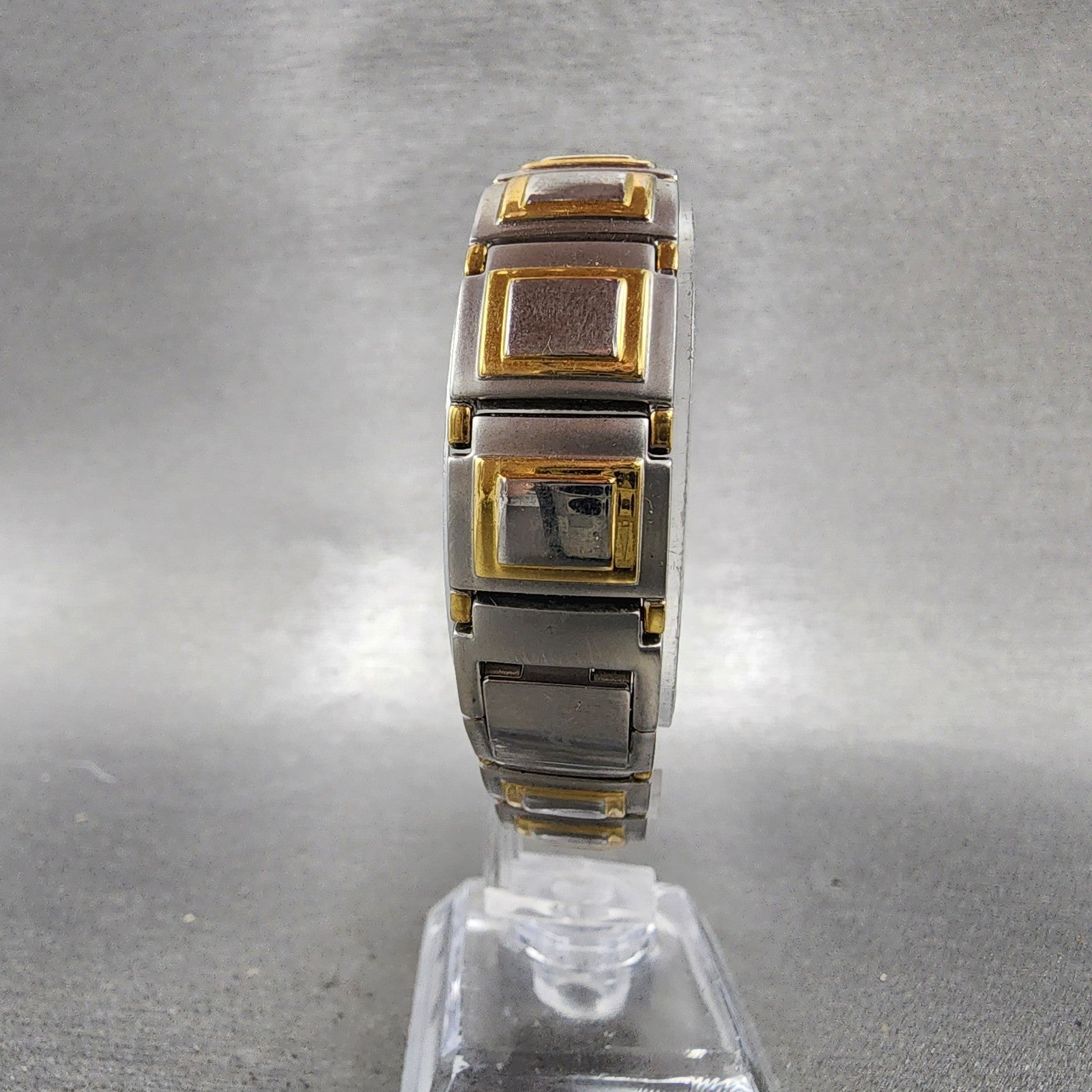 Bulova Watch Women 15mm Silver Dial Two Tone Rectangle 98T53 New Battery7