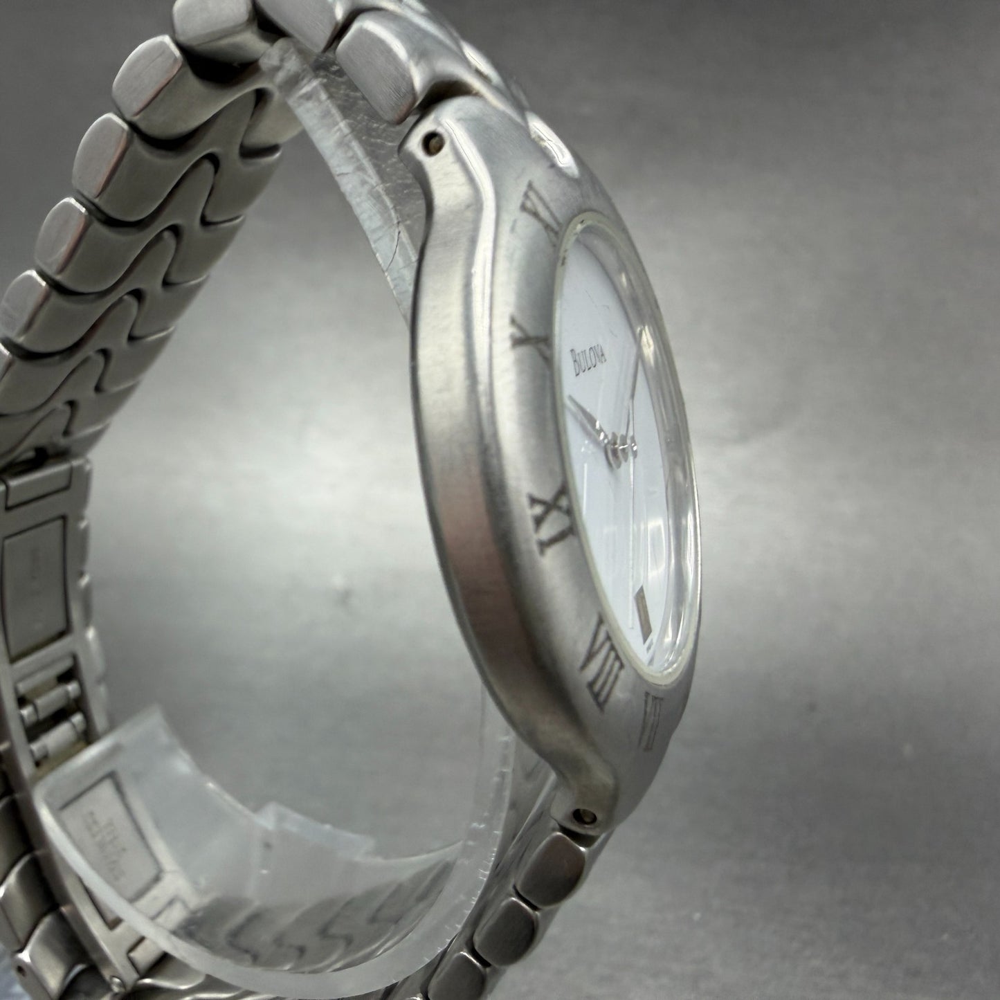 Bulova Watch Unisex 33mm White Dial Silver Tone Date Round 96B12 New Battery3