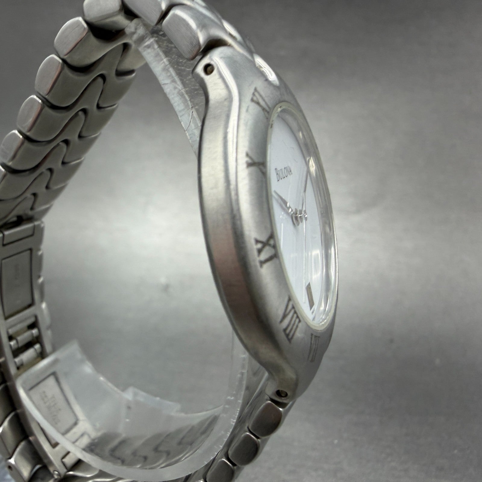 Bulova Watch Unisex 33mm White Dial Silver Tone Date Round 96B12 New Battery3