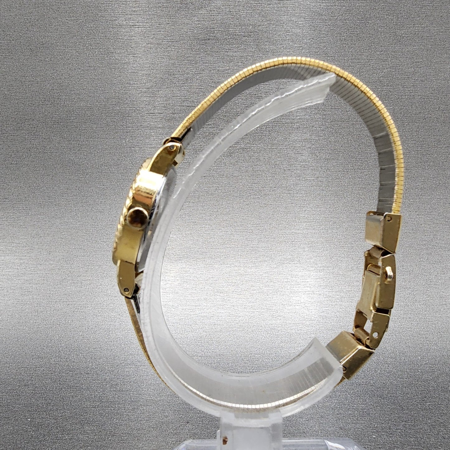 Seiko Watch Women 20mm Cream Dial Gold Tone 14215510 New Battery6