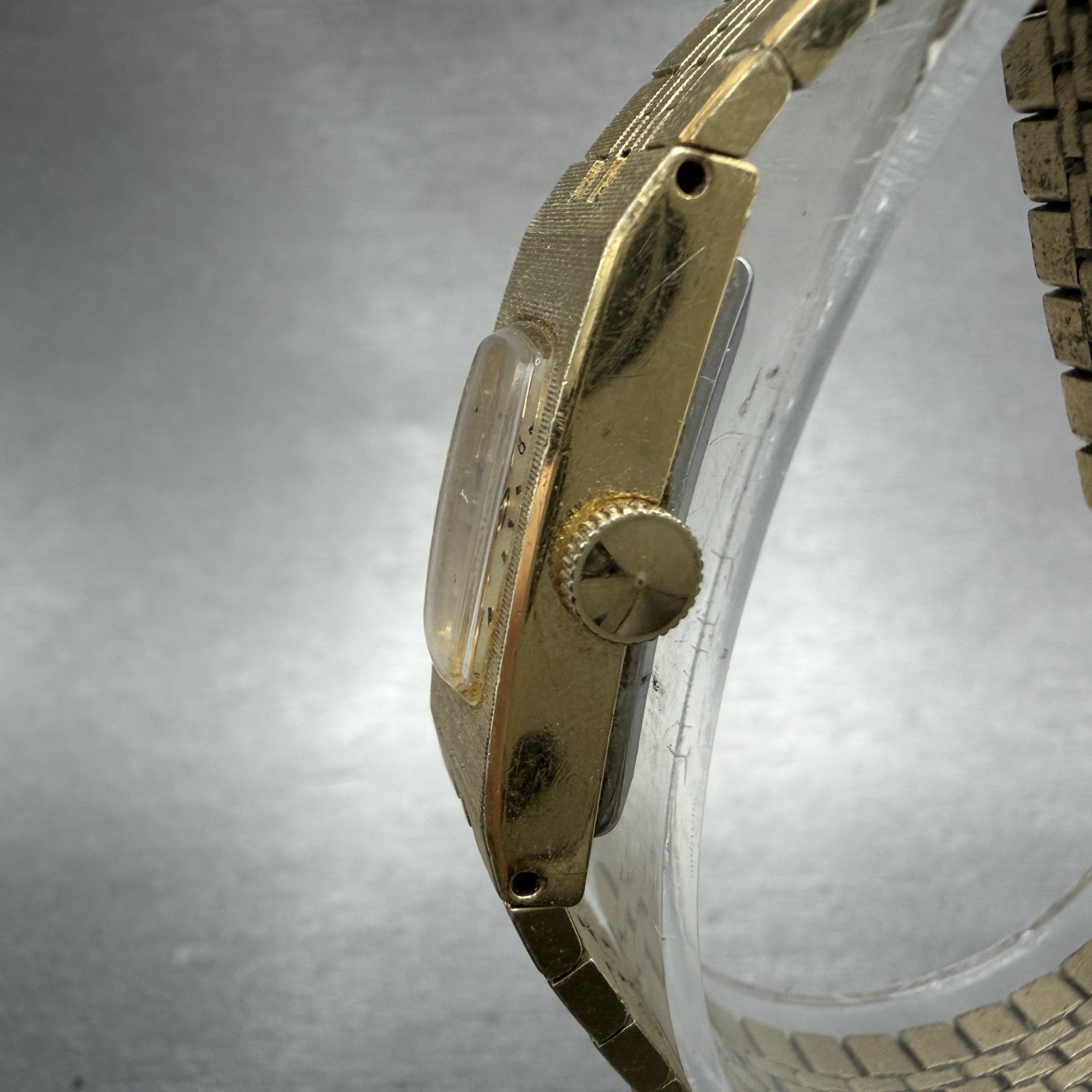 Seiko Tank Watch Women 12mm Champagne Dial Gold Tone Rectangle Manual Wind Runs2