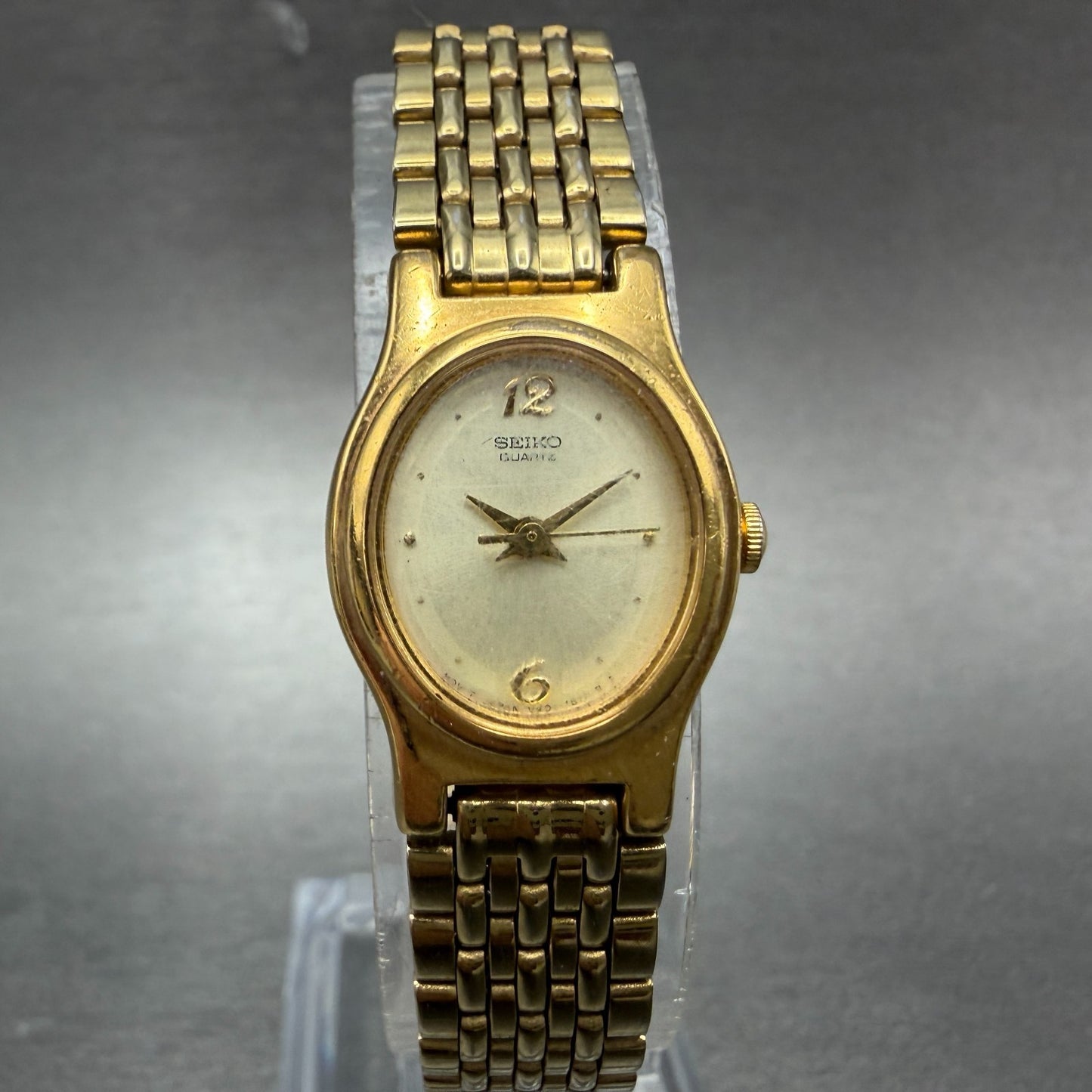Seiko Watch Women 17mm Champagne Dial Gold Tone Oval V401-5109 New Battery VTG0