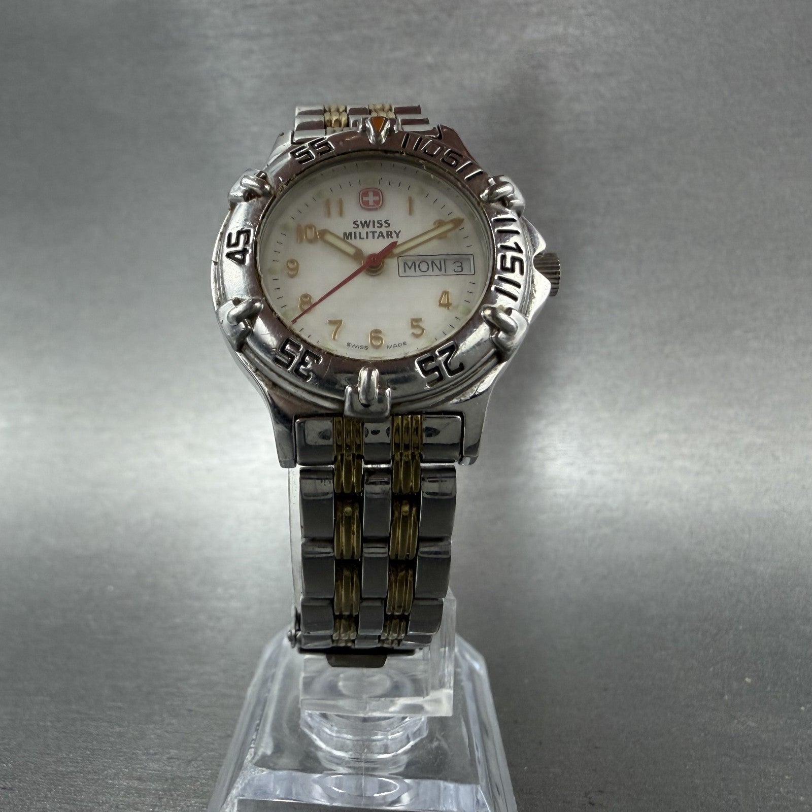 Swiss Military Watch Women 29mm White Dial Two Tone Daydate Round New Battery A15
