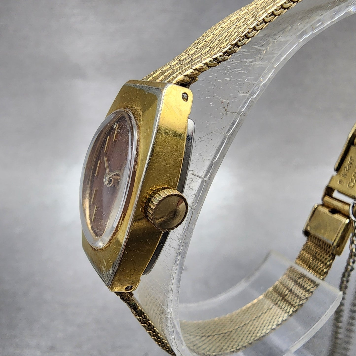 Seiko Watch Women 15mm Brown Dial Gold Tone Manual Wind Rectangle 117039 Runs2