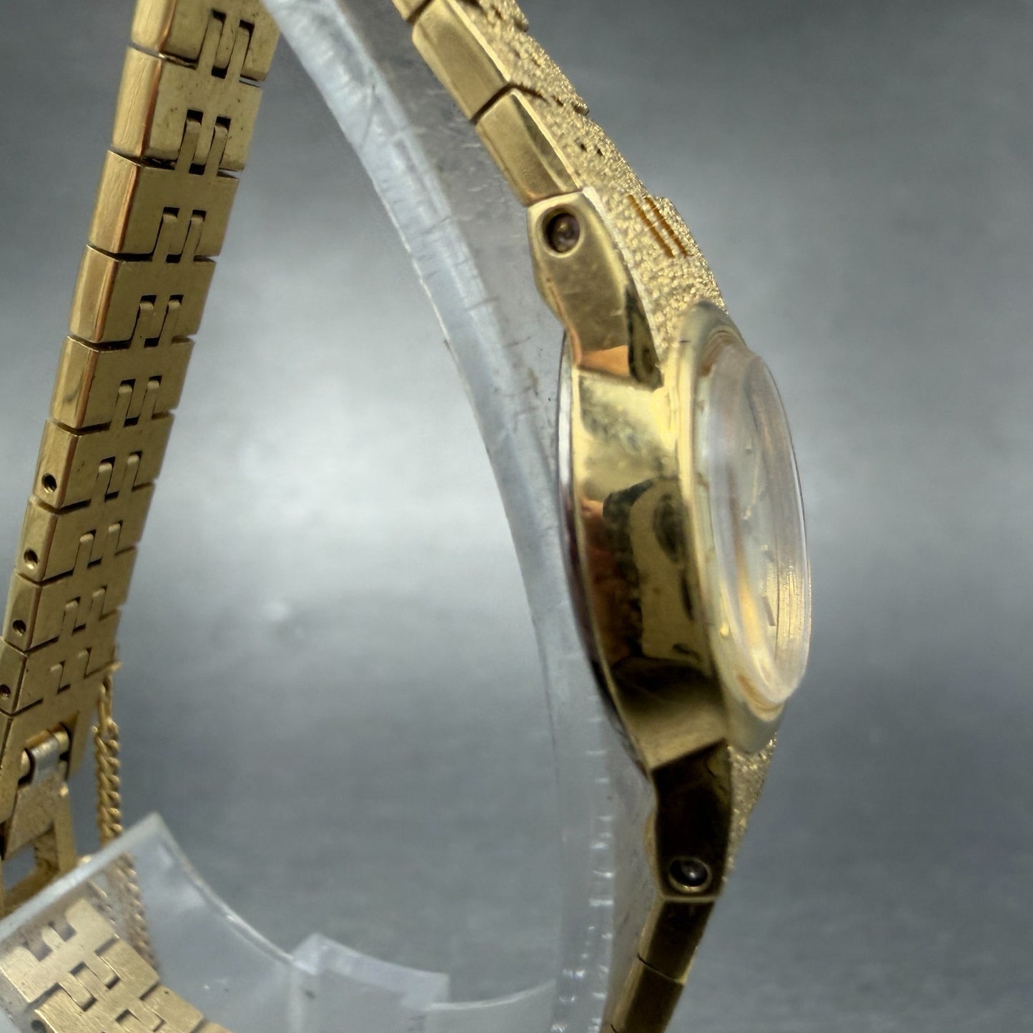 Seiko Watch Women 18mm Champagne Dial Gold Tone Round 2C20-0209 New Battery3