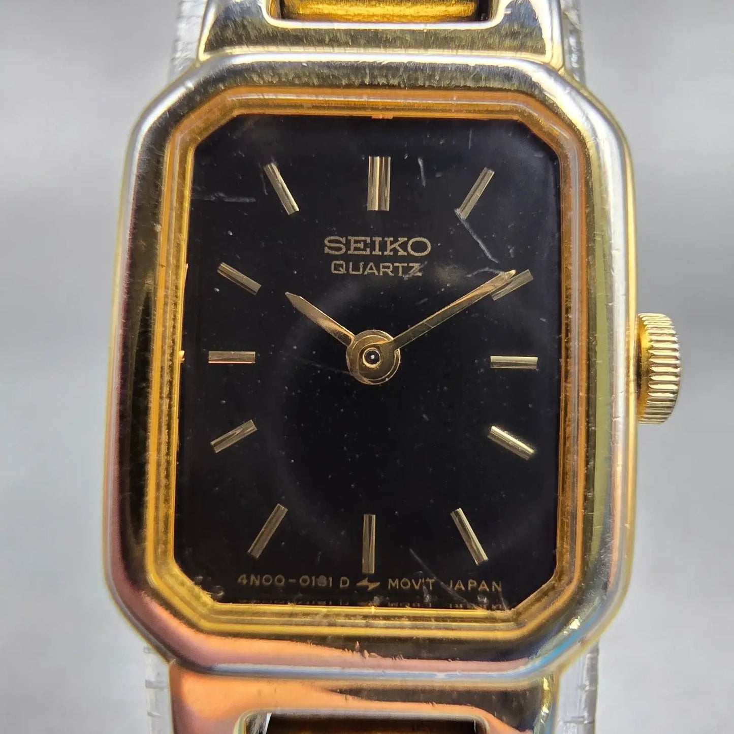 Seiko Tank Watch Women 15mm Black Dial Gold Tone Rectangle 4N00-5071 New Battery1