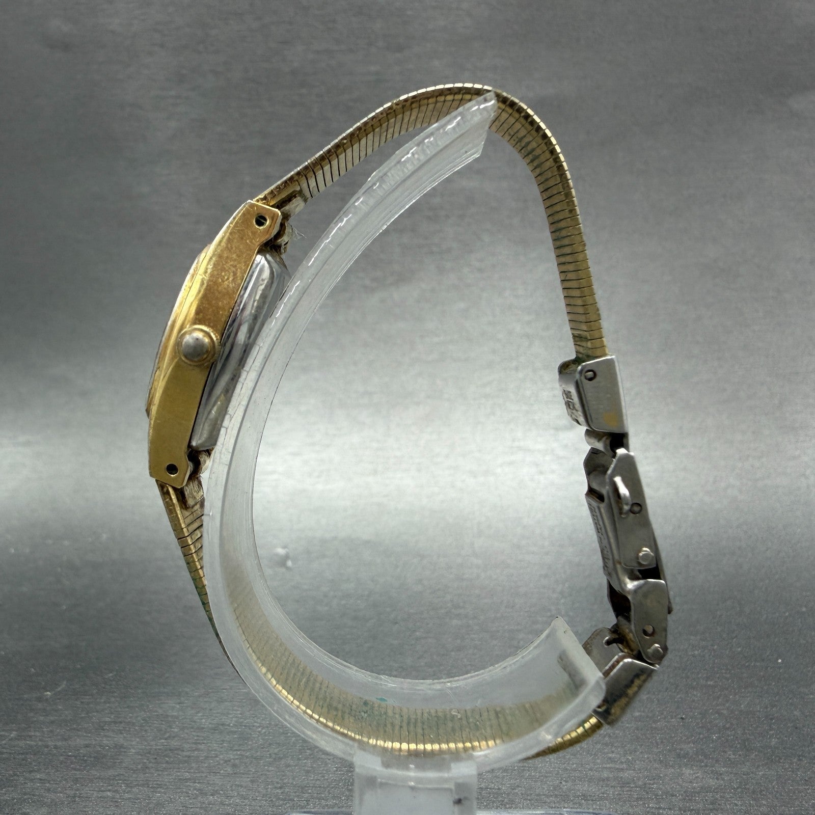 Citizen CQ Watch Women 16mm Champagne Dial Gold Tone Oval 4-833023 New Battery6