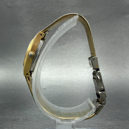 Citizen CQ Watch Women 16mm Champagne Dial Gold Tone Oval 4-833023 New Battery6