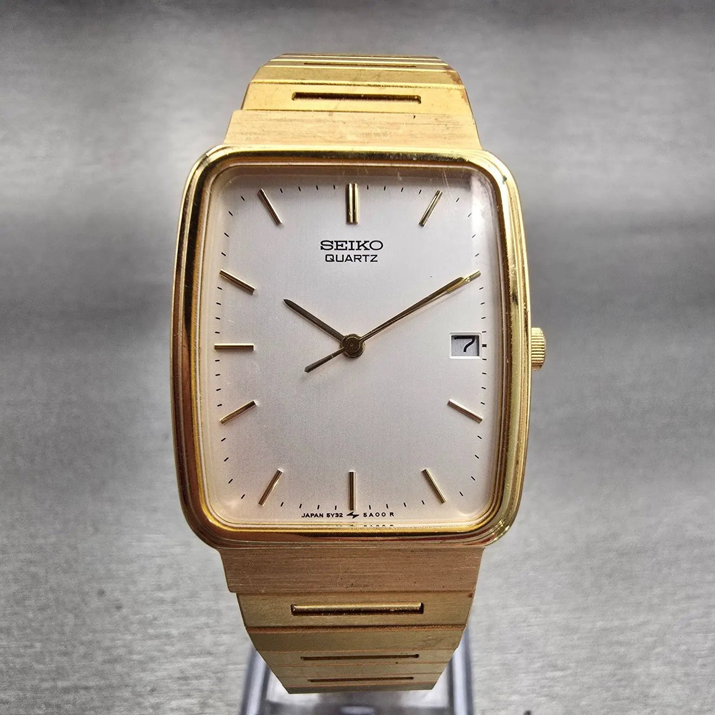 Seiko Watch Men 26mm White Dial Gold Tone Date Rectangle 5Y32-5A09 New Battery0