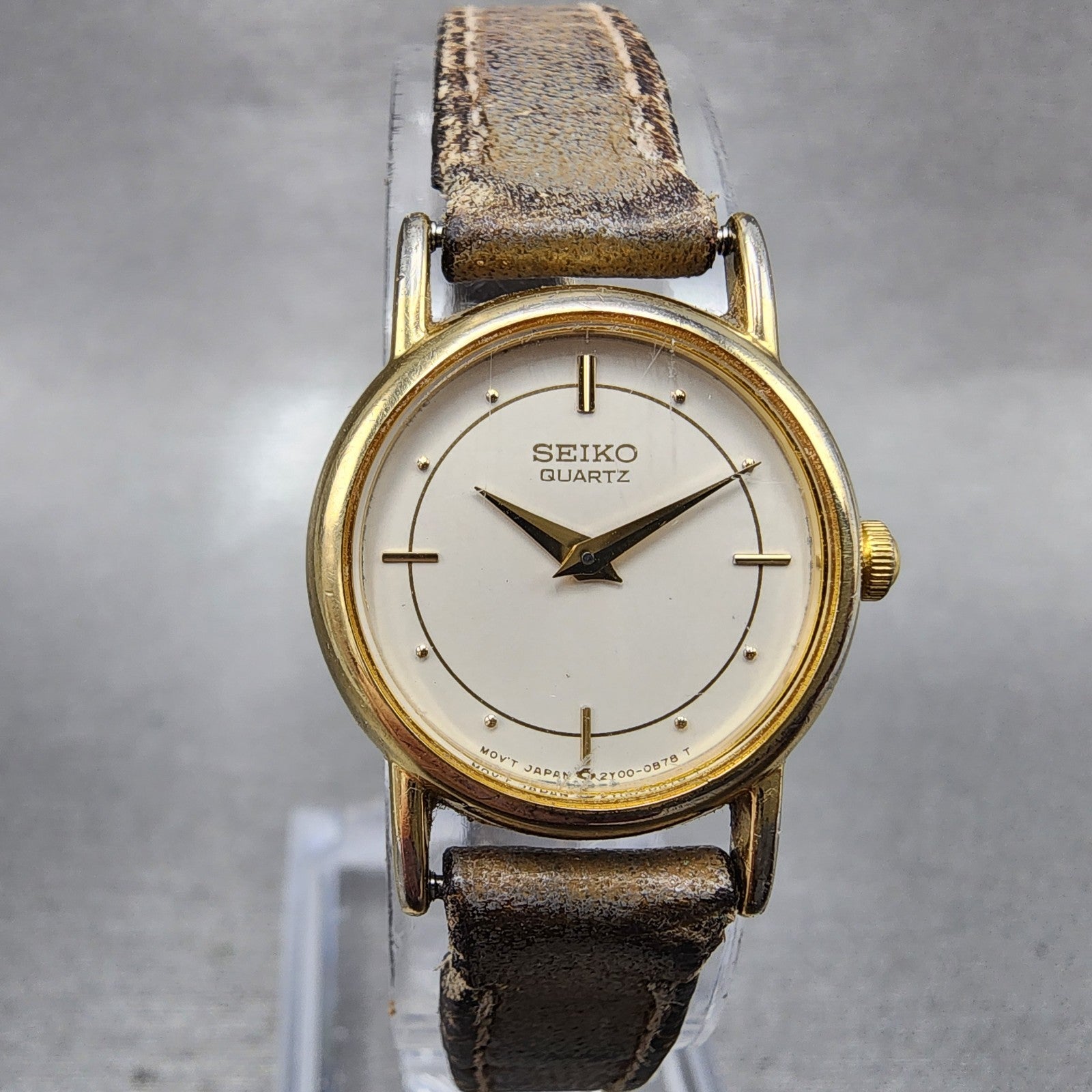 Seiko Watch Women 20mm White Dial Gold Tone Round 2Y000A10 New Battery0
